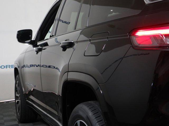 used 2022 Jeep Grand Cherokee car, priced at $38,995