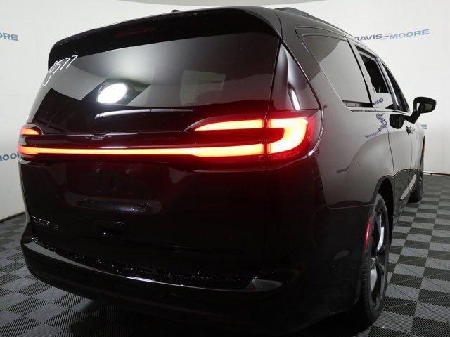 new 2024 Chrysler Pacifica car, priced at $48,590