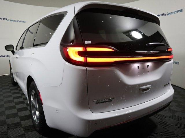 new 2024 Chrysler Pacifica car, priced at $54,665