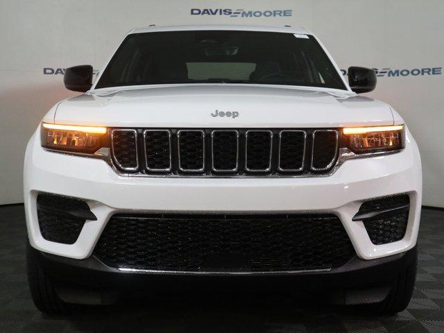 new 2025 Jeep Grand Cherokee car, priced at $40,830