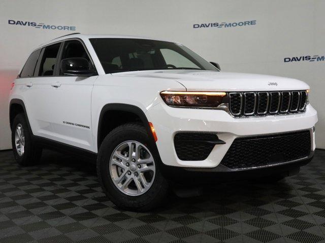 new 2025 Jeep Grand Cherokee car, priced at $40,830