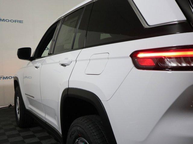 new 2025 Jeep Grand Cherokee car, priced at $40,830