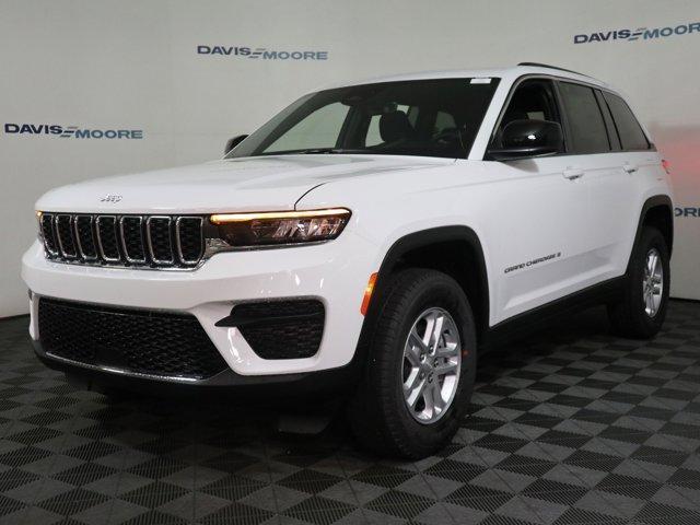 new 2025 Jeep Grand Cherokee car, priced at $40,830