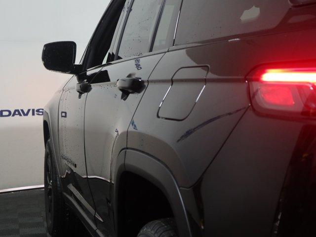 new 2025 Jeep Grand Cherokee car, priced at $47,725