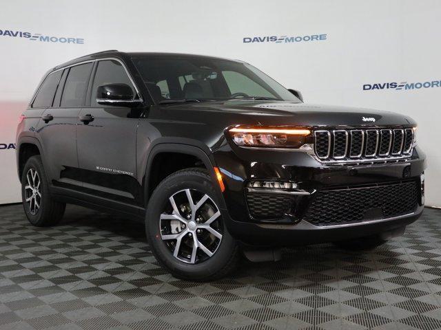 new 2025 Jeep Grand Cherokee car, priced at $47,495