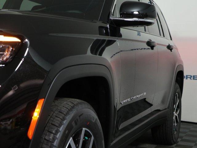 new 2025 Jeep Grand Cherokee car, priced at $47,495