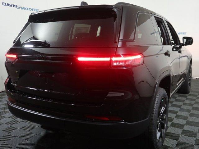 new 2025 Jeep Grand Cherokee car, priced at $53,735