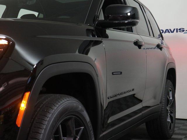 new 2025 Jeep Grand Cherokee car, priced at $53,735