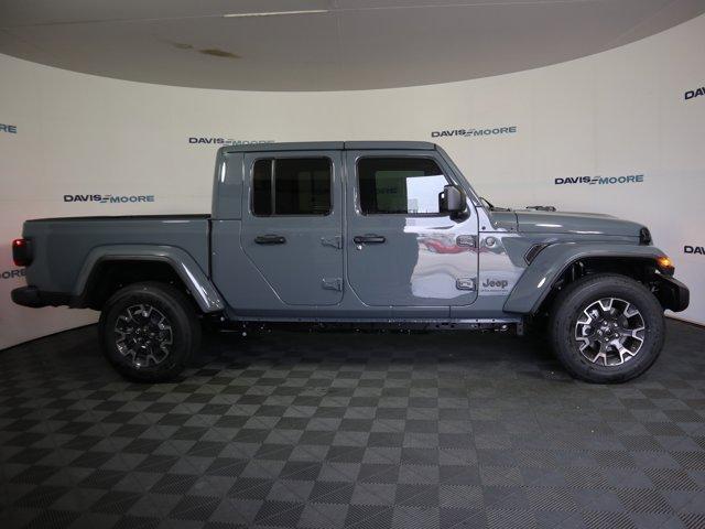 new 2025 Jeep Gladiator car, priced at $54,370