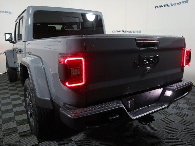 new 2025 Jeep Gladiator car, priced at $54,370