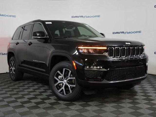 new 2025 Jeep Grand Cherokee car, priced at $50,010