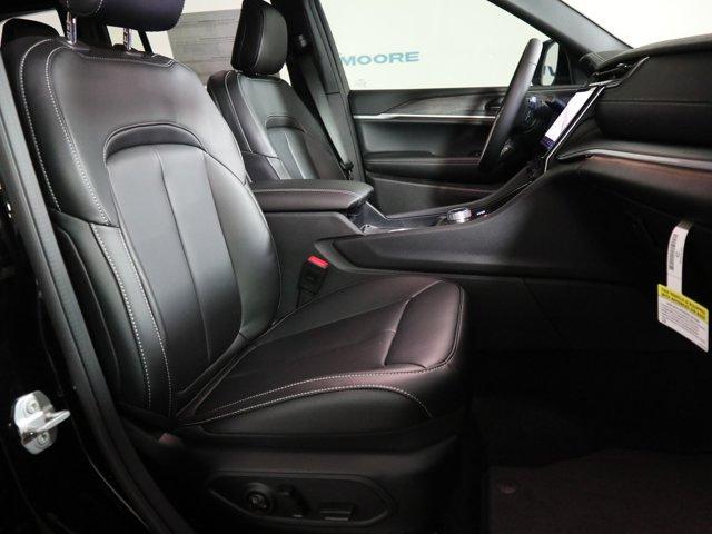 new 2025 Jeep Grand Cherokee car, priced at $50,010