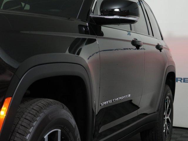 new 2025 Jeep Grand Cherokee car, priced at $50,010