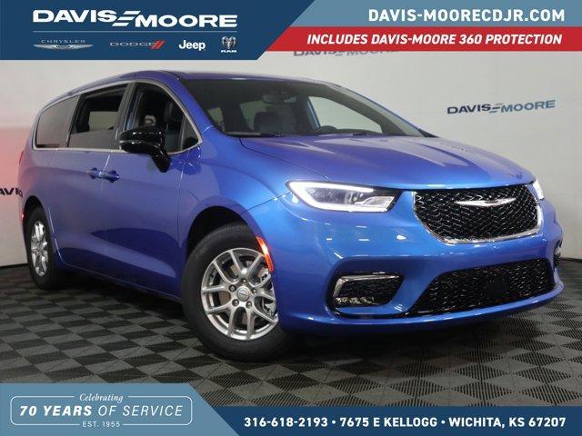 new 2026 Chrysler Pacifica car, priced at $48,335