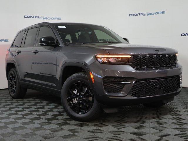 new 2025 Jeep Grand Cherokee car, priced at $47,725