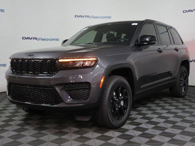 new 2025 Jeep Grand Cherokee car, priced at $47,725