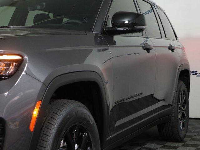 new 2025 Jeep Grand Cherokee car, priced at $47,725
