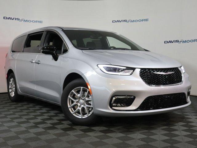 new 2026 Chrysler Pacifica car, priced at $46,160