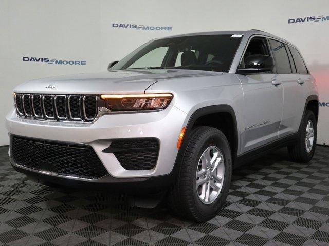 new 2025 Jeep Grand Cherokee car, priced at $43,220