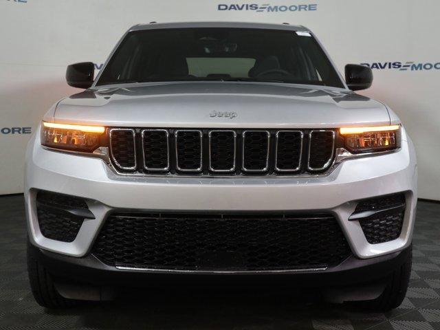 new 2025 Jeep Grand Cherokee car, priced at $43,220