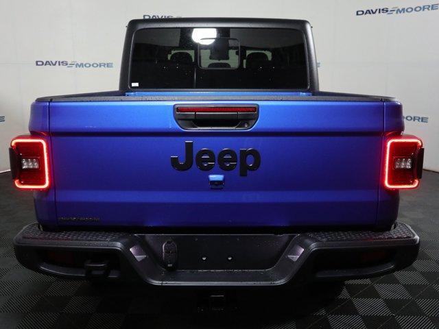 new 2025 Jeep Gladiator car, priced at $51,070
