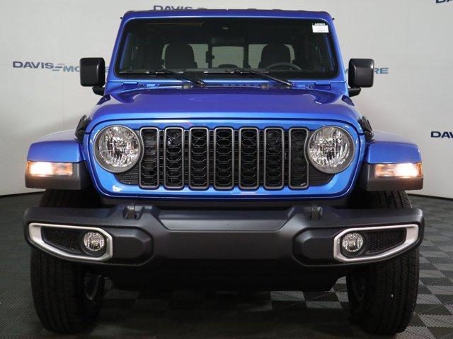 new 2025 Jeep Gladiator car, priced at $51,070
