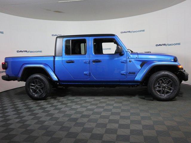 new 2025 Jeep Gladiator car, priced at $51,070