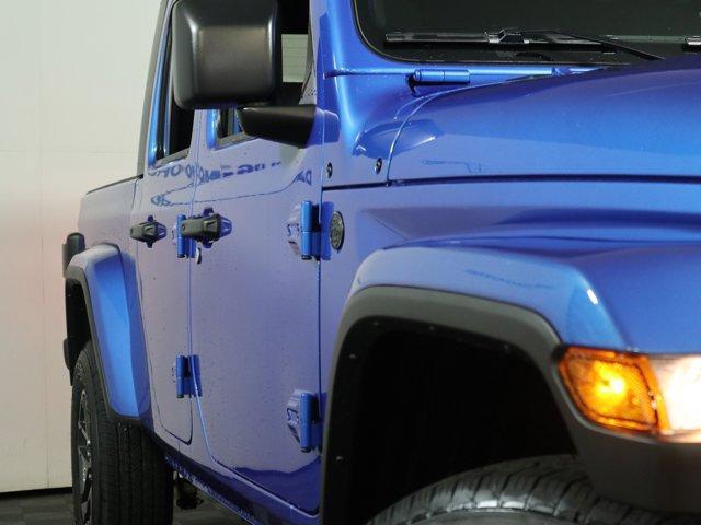 new 2025 Jeep Gladiator car, priced at $51,070