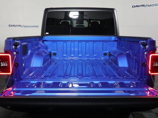 new 2025 Jeep Gladiator car, priced at $51,070