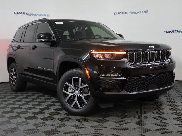 new 2025 Jeep Grand Cherokee car, priced at $52,935