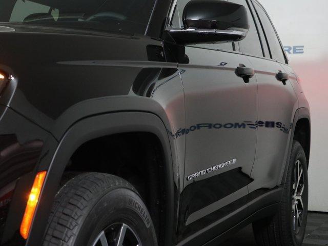 new 2025 Jeep Grand Cherokee car, priced at $52,935