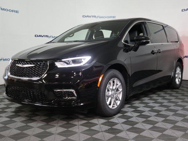 new 2026 Chrysler Pacifica car, priced at $45,965