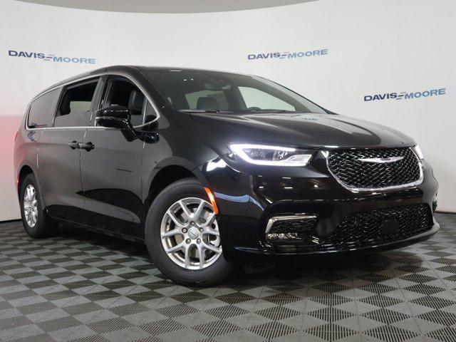 new 2026 Chrysler Pacifica car, priced at $45,965