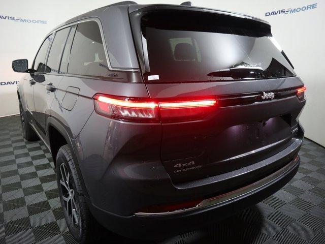 new 2025 Jeep Grand Cherokee car, priced at $47,495