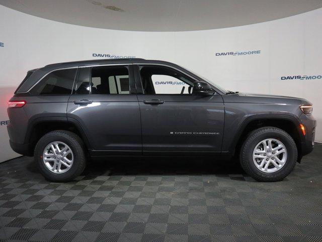 new 2025 Jeep Grand Cherokee car, priced at $43,220