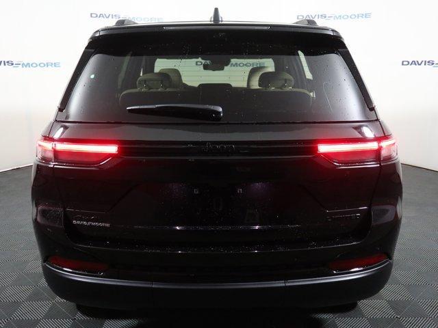 new 2025 Jeep Grand Cherokee car, priced at $55,660