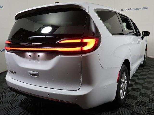 new 2025 Chrysler Pacifica car, priced at $45,725
