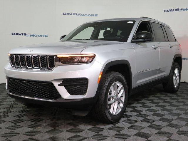 new 2025 Jeep Grand Cherokee car, priced at $44,170