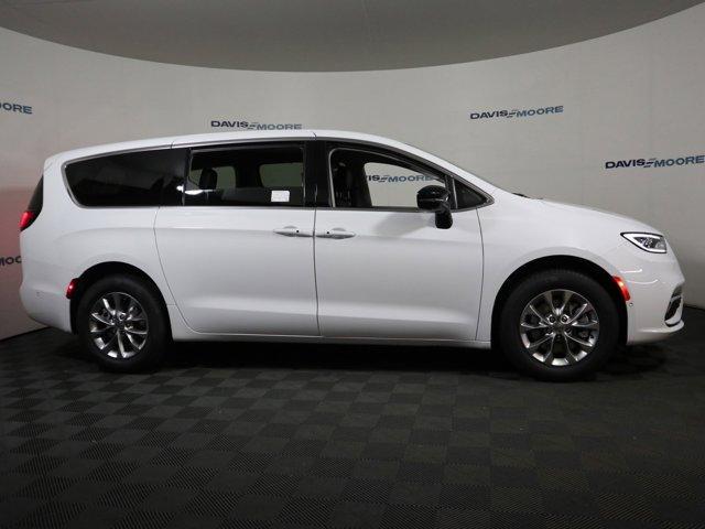 new 2024 Chrysler Pacifica car, priced at $51,590