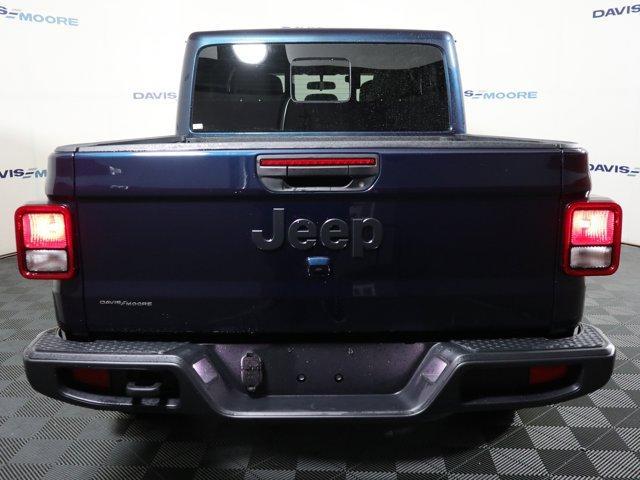 new 2025 Jeep Gladiator car, priced at $44,390