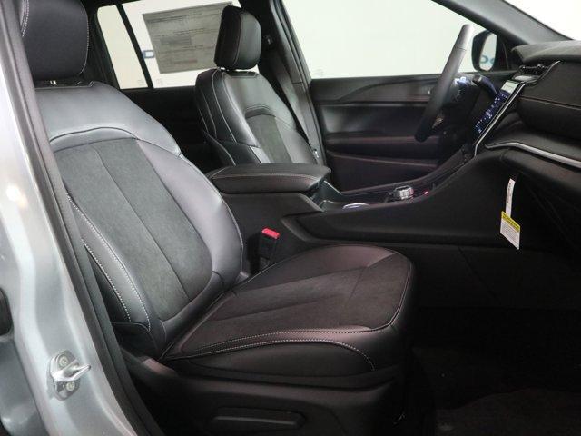 new 2025 Jeep Grand Cherokee car, priced at $46,730