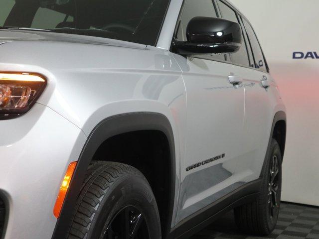 new 2025 Jeep Grand Cherokee car, priced at $46,730