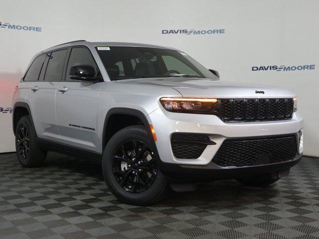 new 2025 Jeep Grand Cherokee car, priced at $46,730