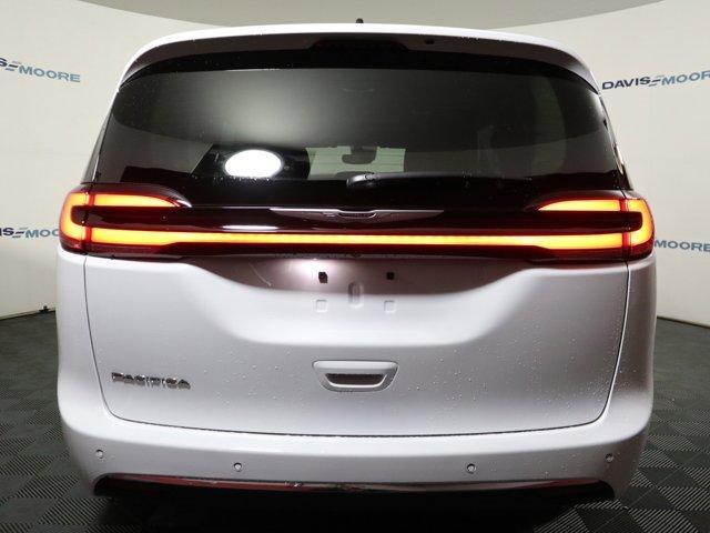 new 2024 Chrysler Pacifica car, priced at $48,995