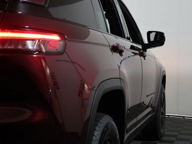 new 2025 Jeep Grand Cherokee car, priced at $46,030