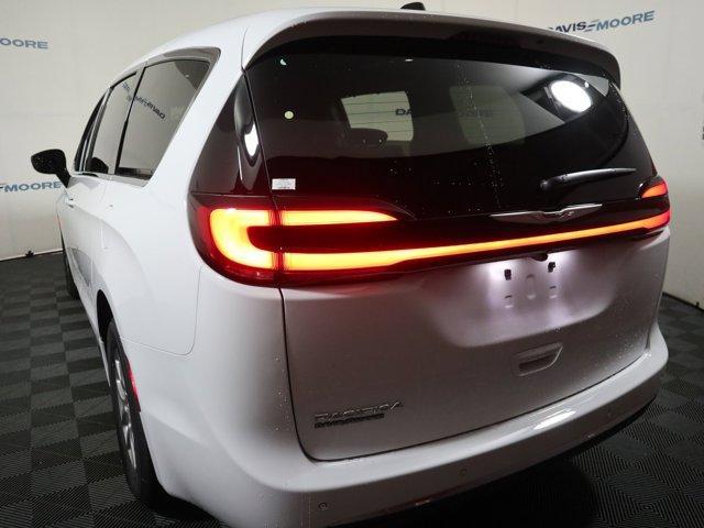 new 2026 Chrysler Pacifica car, priced at $46,660