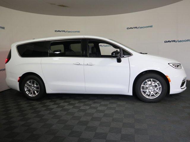 new 2026 Chrysler Pacifica car, priced at $46,660
