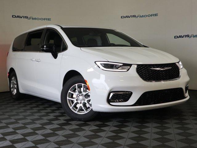 new 2026 Chrysler Pacifica car, priced at $46,660