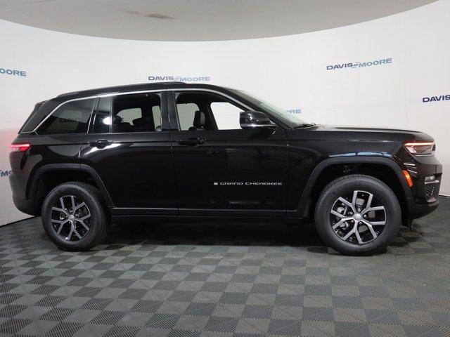 new 2025 Jeep Grand Cherokee car, priced at $52,935