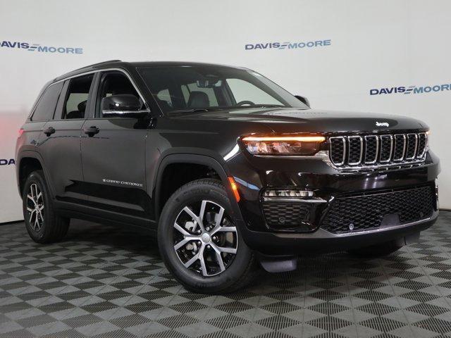new 2025 Jeep Grand Cherokee car, priced at $52,935